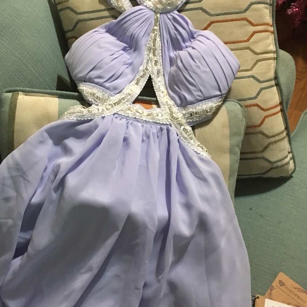 Backless dress
